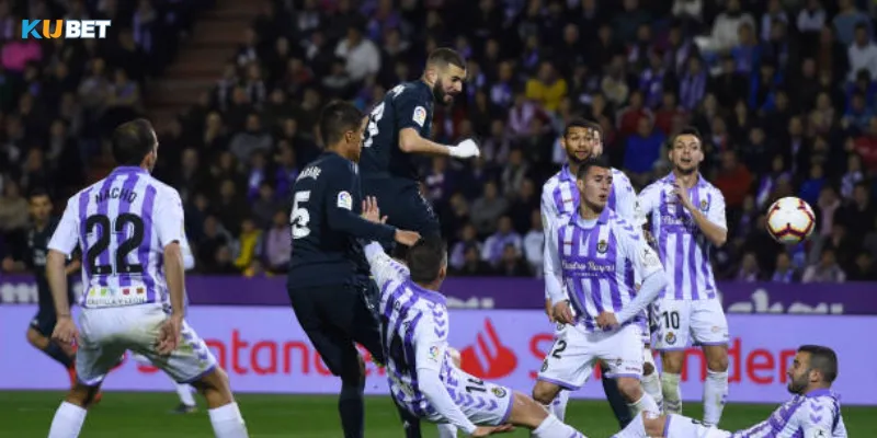 Phân tích lối chơi và chiến thuật